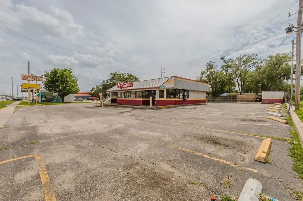 503 N West Wichita KS 67203