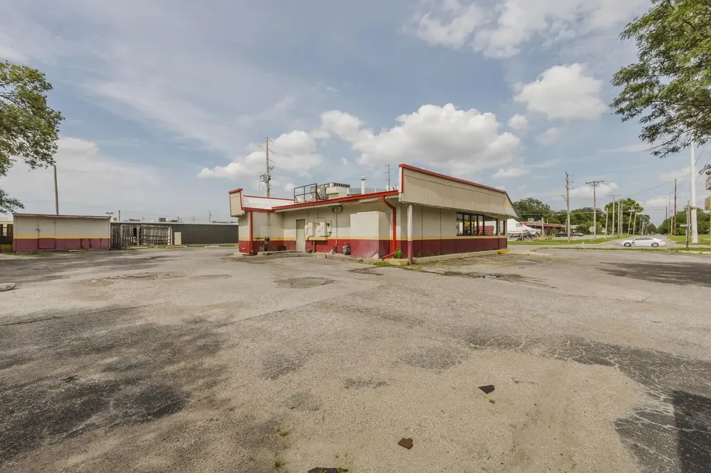 503 N West Wichita KS 67203