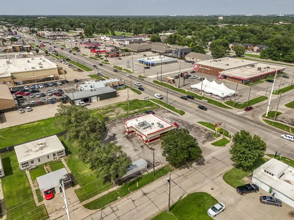 503 N West Wichita KS 67203