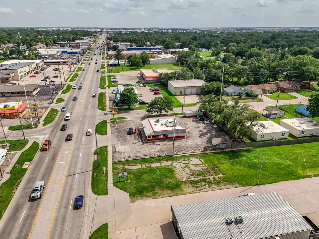 503 N West Wichita KS 67203