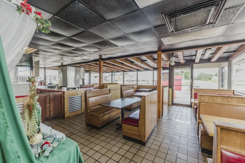 503 N West Wichita KS 67203