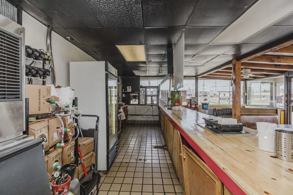 503 N West Wichita KS 67203