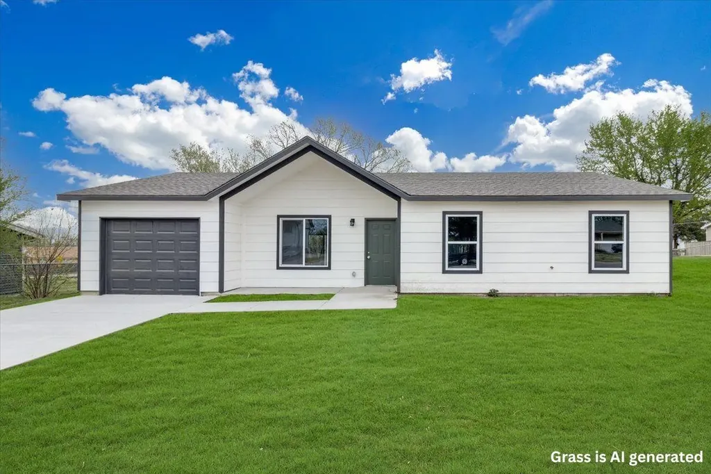 2644 N Holyoke Street Wichita KS 67220-2423