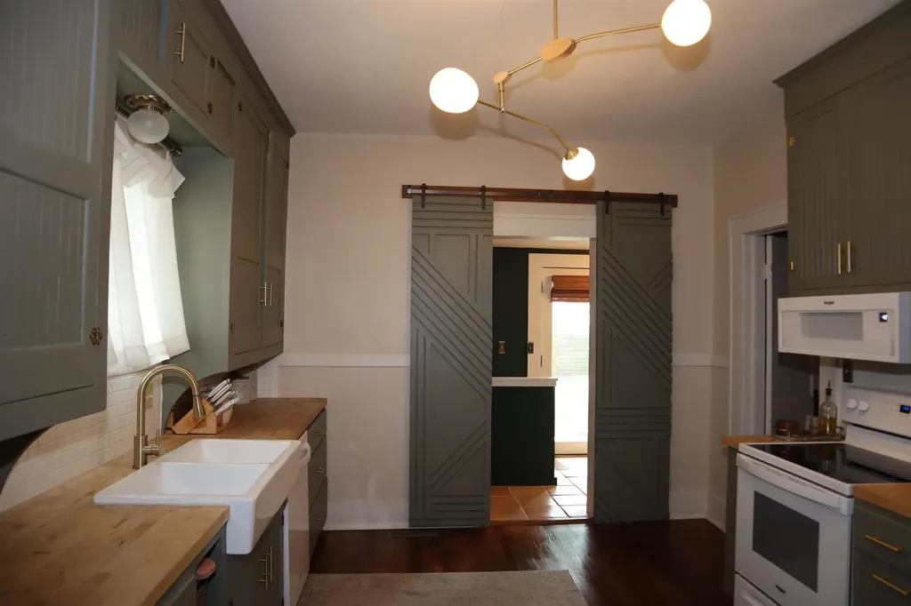 345 S Erie Wichita KS 67211