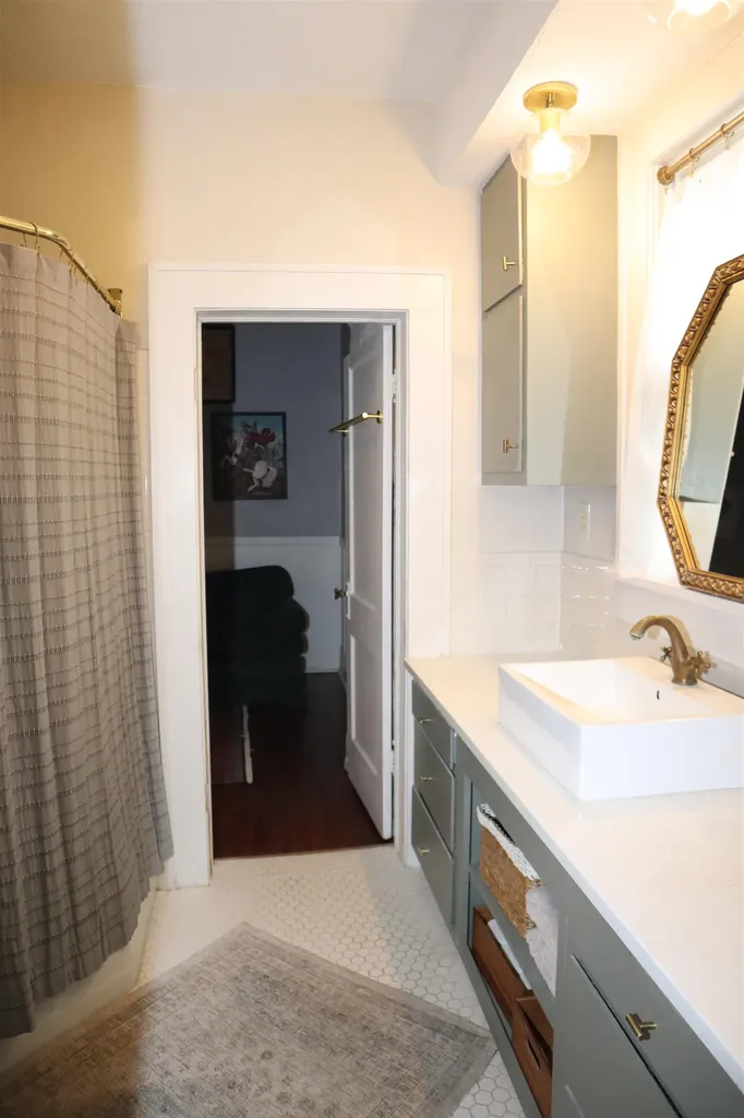 345 S Erie Wichita KS 67211