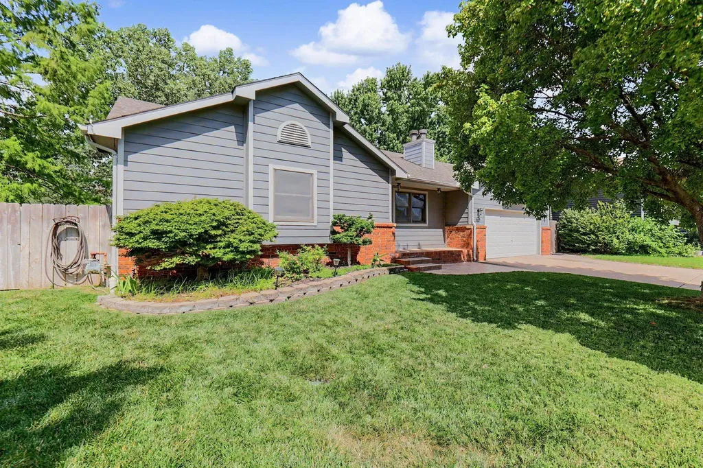 2735 S Carrwood Wichita KS 67215