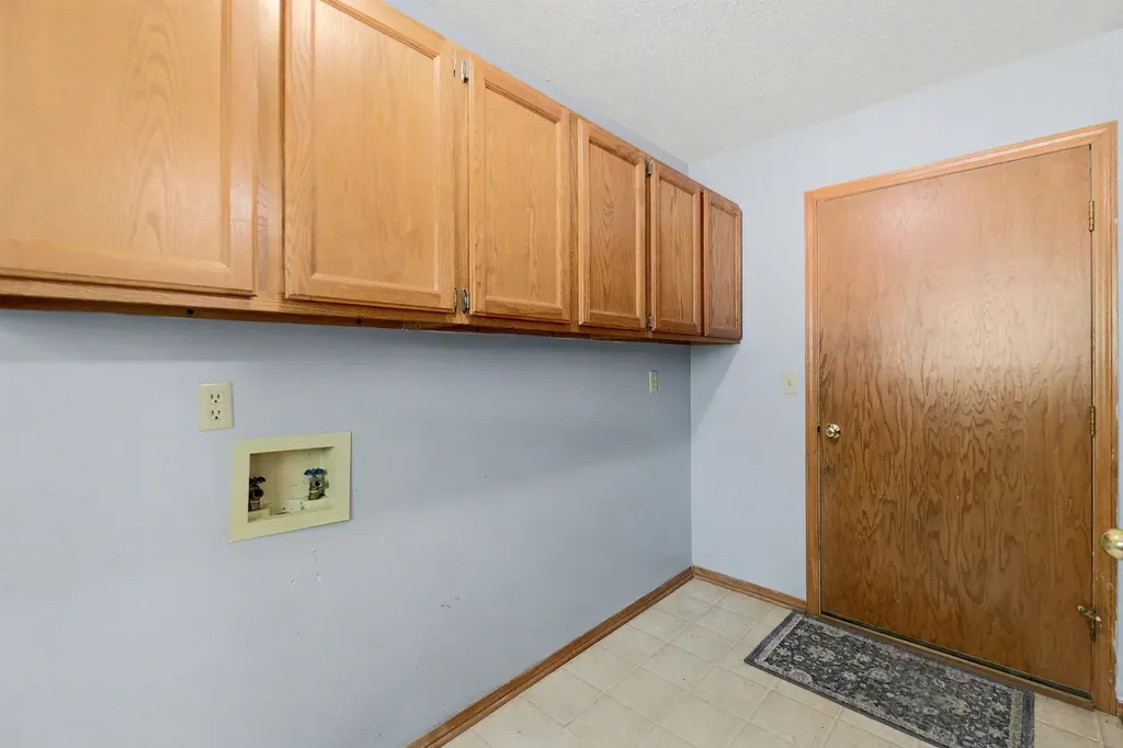 2735 S Carrwood Wichita KS 67215