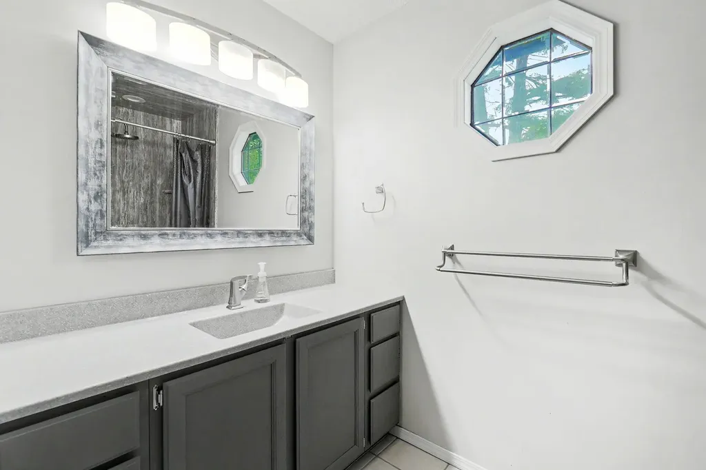 2735 S Carrwood Wichita KS 67215