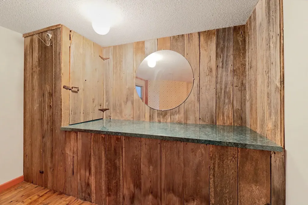 2735 S Carrwood Wichita KS 67215