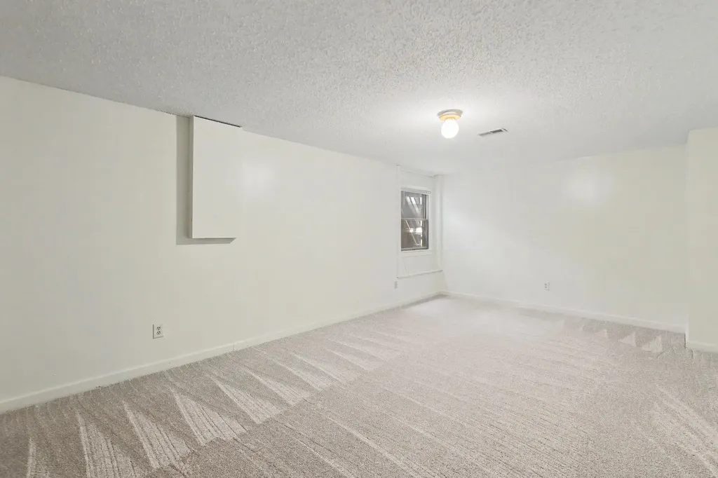 2735 S Carrwood Wichita KS 67215
