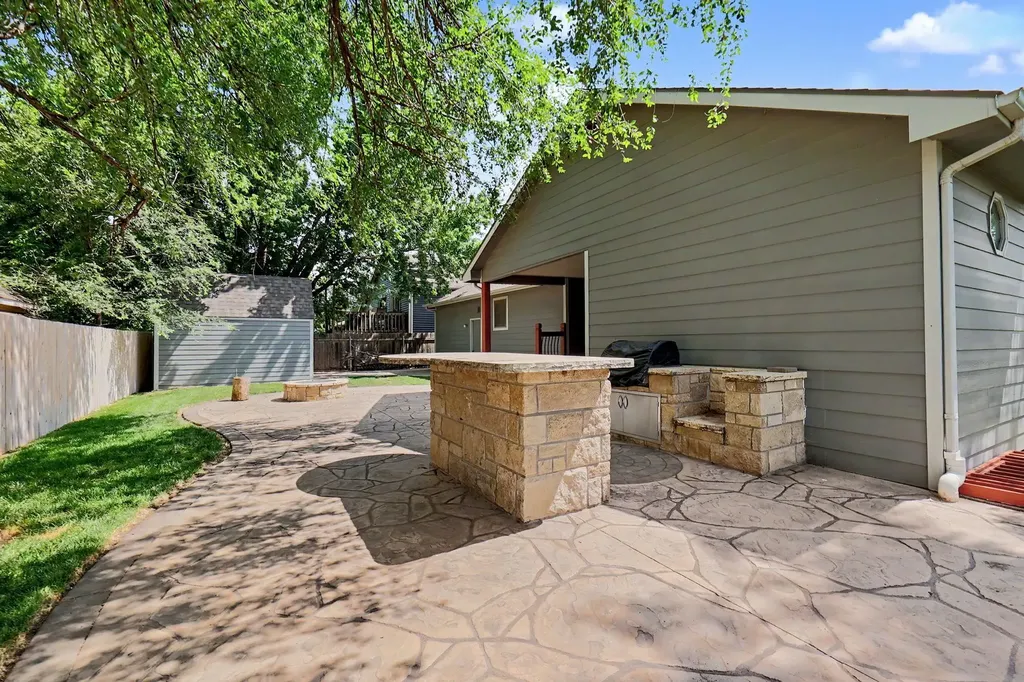 2735 S Carrwood Wichita KS 67215