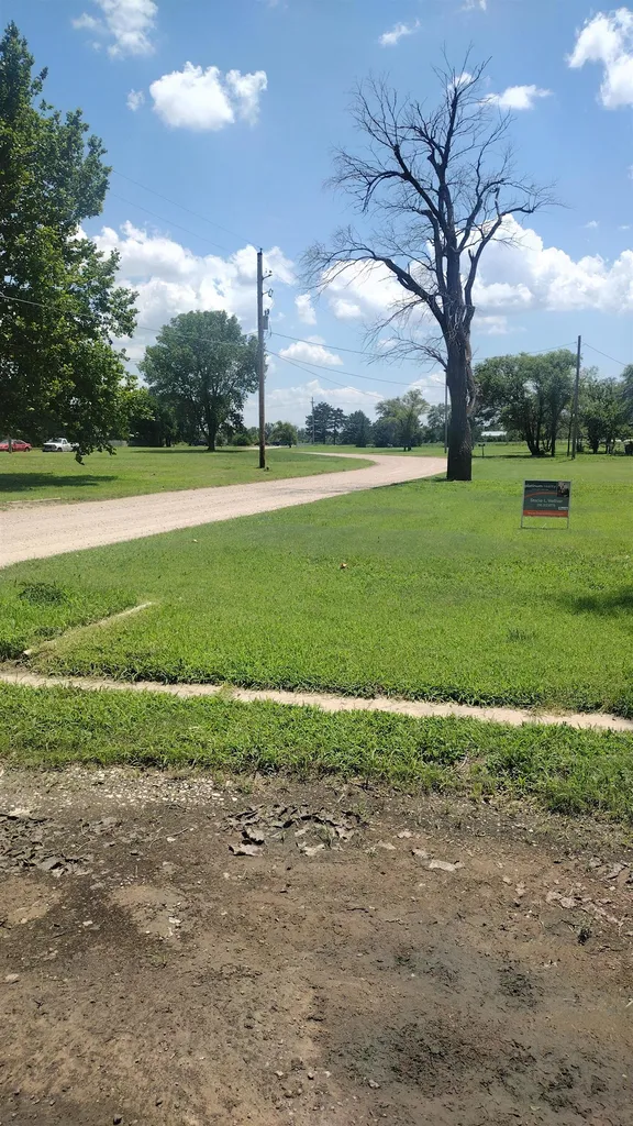 501 Westridge Hutchinson KS 67501