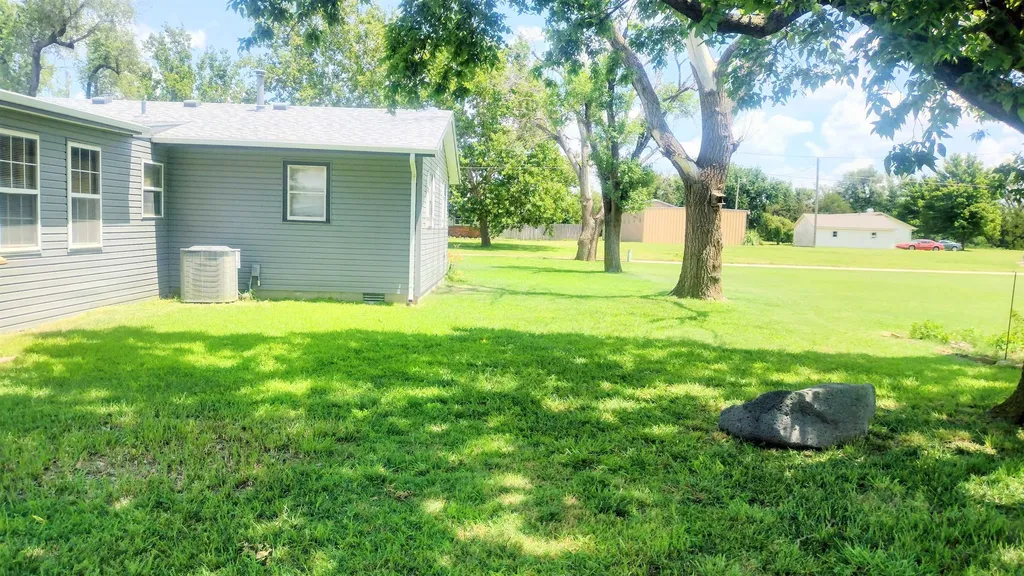 501 Westridge Hutchinson KS 67501