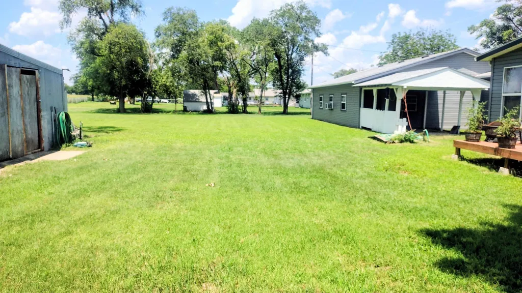 501 Westridge Hutchinson KS 67501
