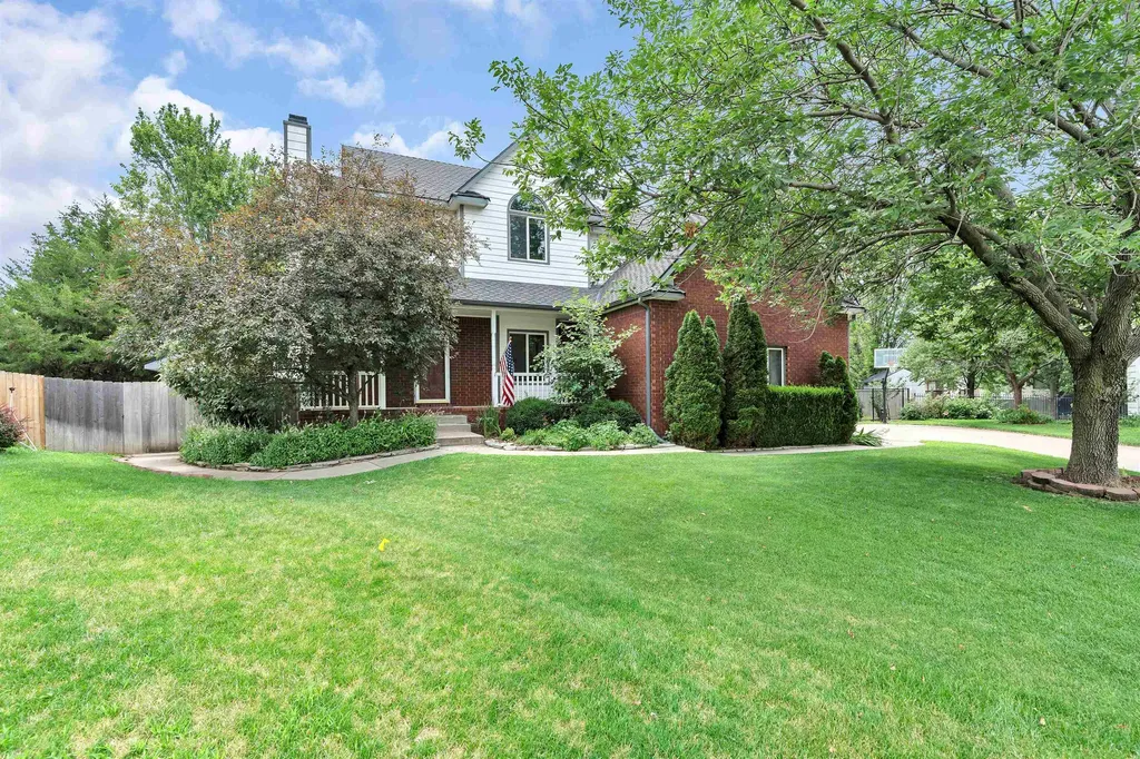 9438 W Sterling Court Wichita KS 67205
