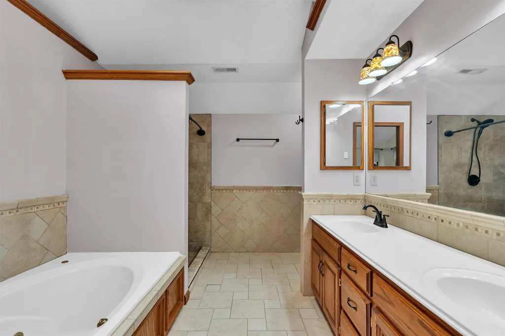 9438 W Sterling Court Wichita KS 67205