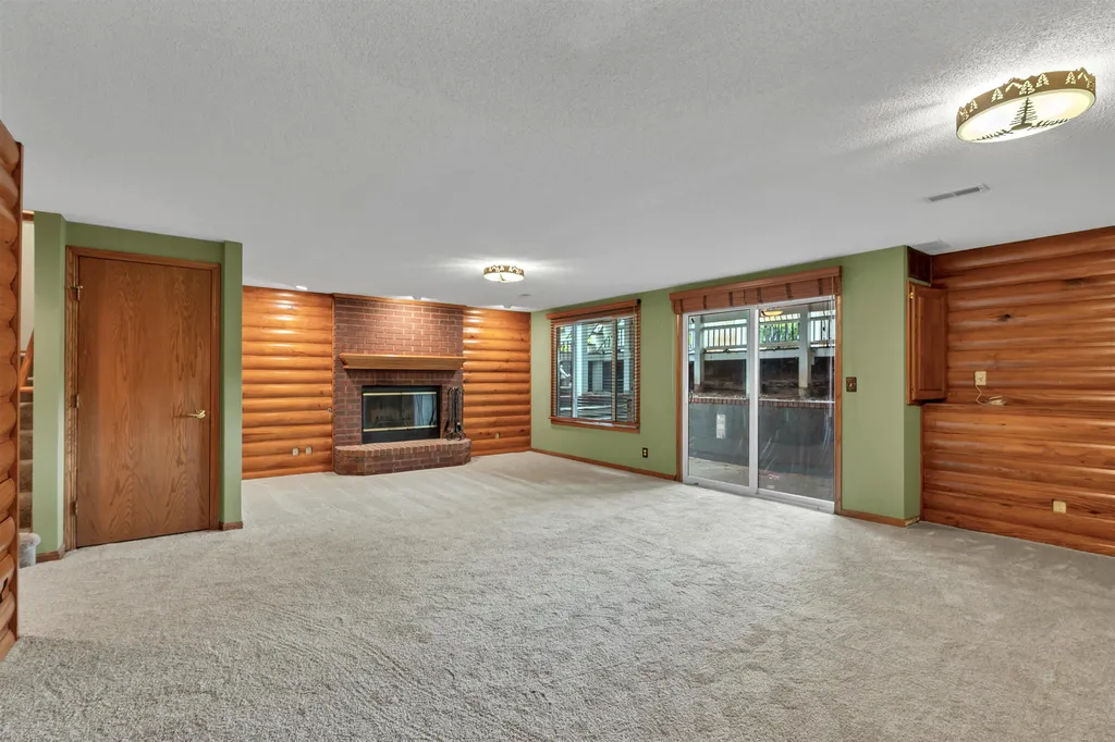 9438 W Sterling Court Wichita KS 67205