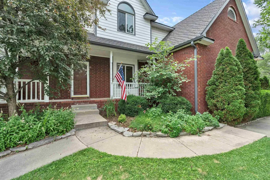 9438 W Sterling Court Wichita KS 67205