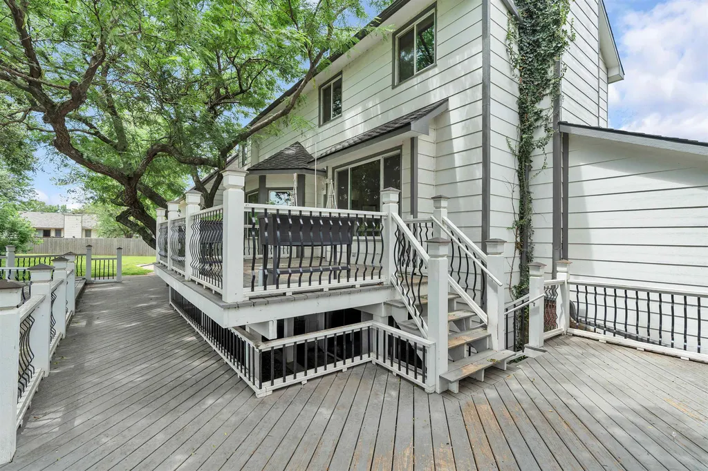 9438 W Sterling Court Wichita KS 67205