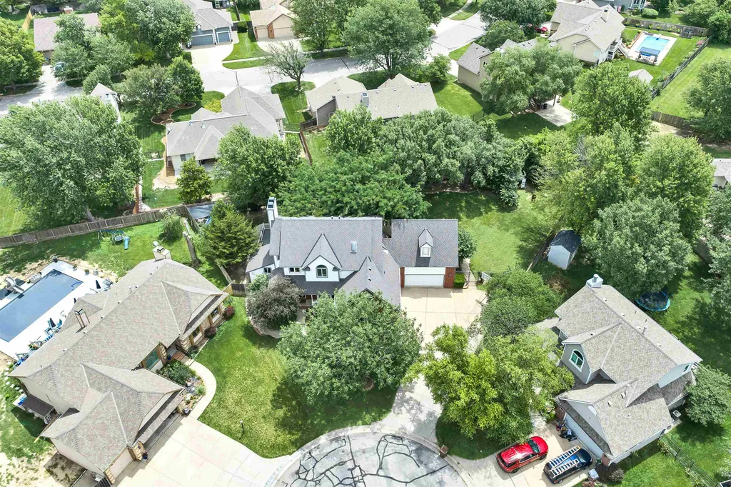 9438 W Sterling Court Wichita KS 67205