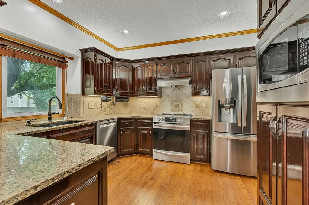 9438 W Sterling Court Wichita KS 67205