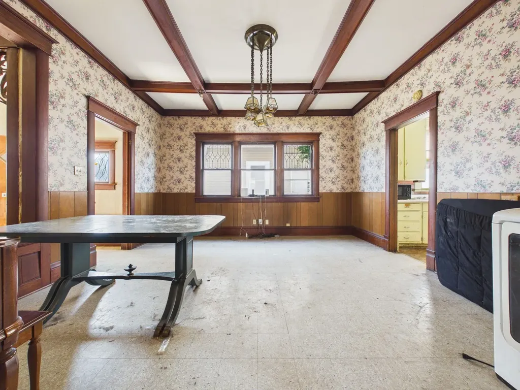 205 W 10th Avenue Hutchinson KS 67501