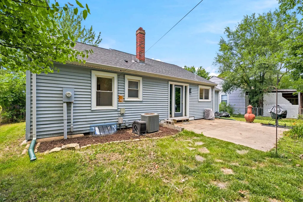 826 Parkwood Wichita KS 67208