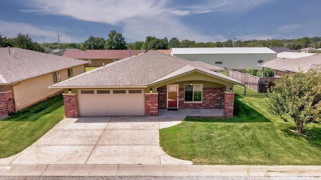 2209 Cottonwood Lane Winfield KS 67156