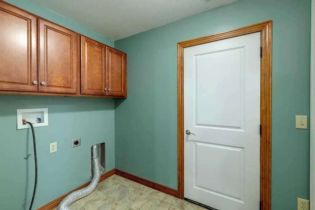 2209 Cottonwood Lane Winfield KS 67156