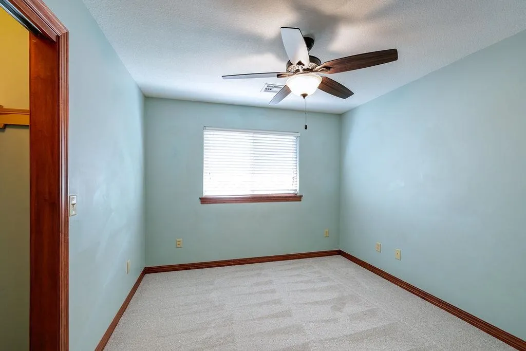 2209 Cottonwood Lane Winfield KS 67156