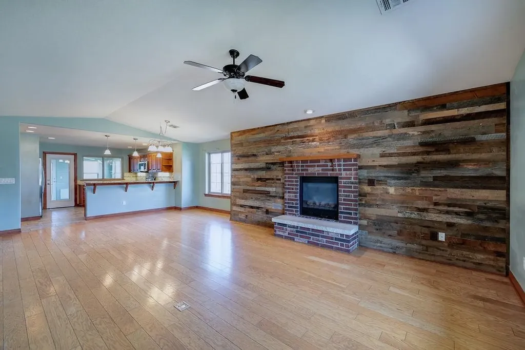 2209 Cottonwood Lane Winfield KS 67156