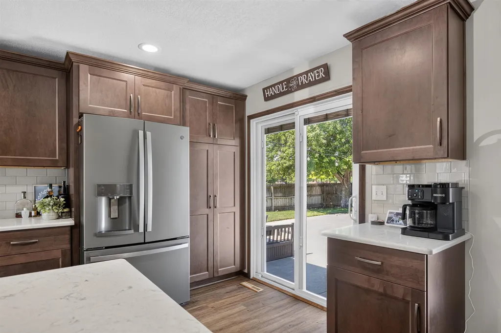 503 N Pine Grove Wichita KS 67212