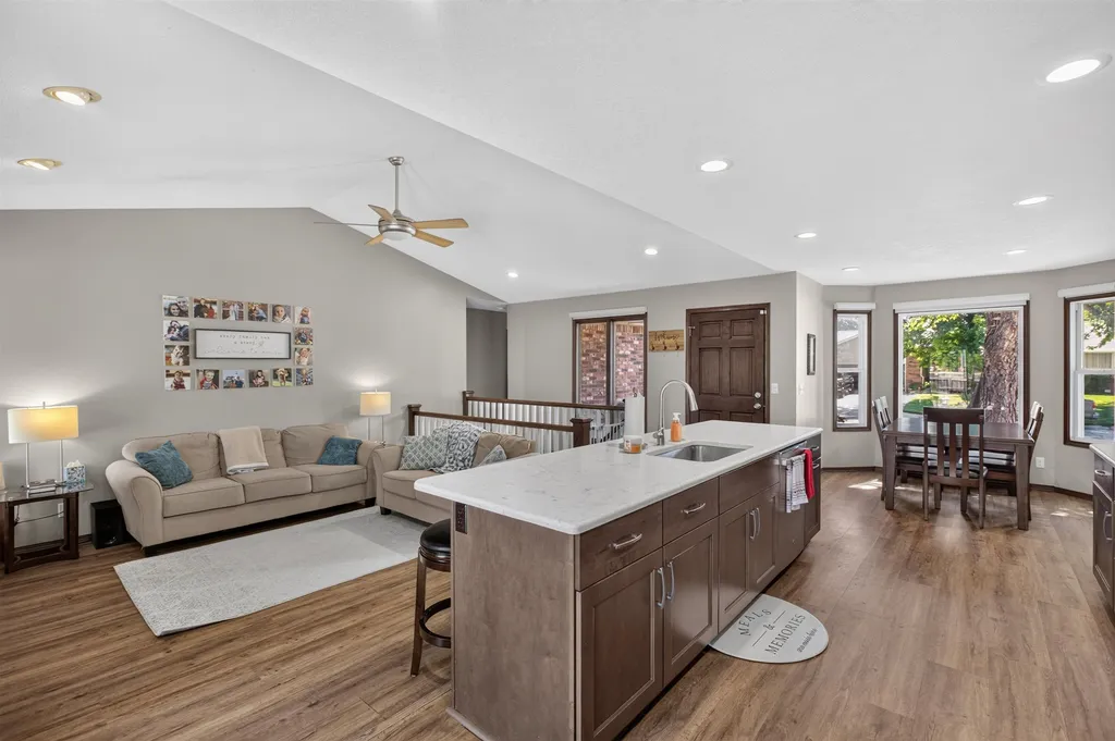 503 N Pine Grove Wichita KS 67212