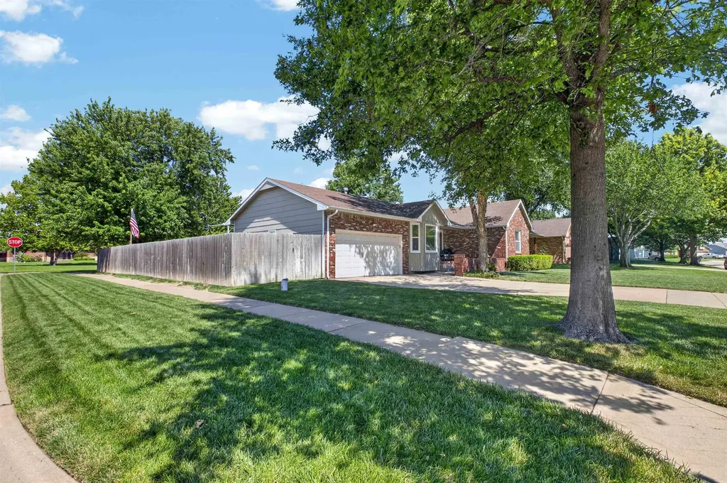 503 N Pine Grove Wichita KS 67212