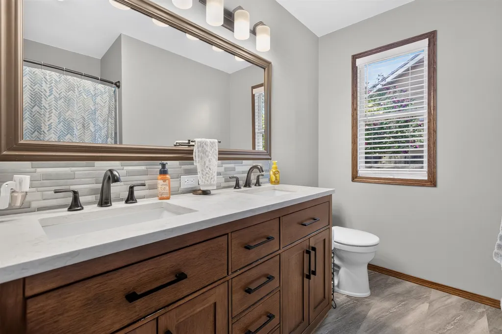 503 N Pine Grove Wichita KS 67212