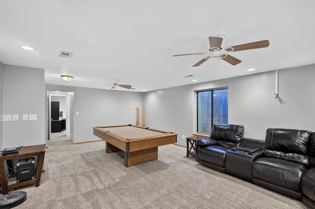 503 N Pine Grove Wichita KS 67212