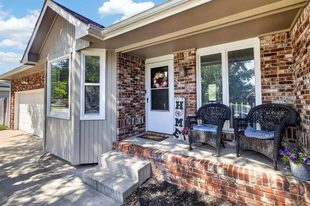 503 N Pine Grove Wichita KS 67212