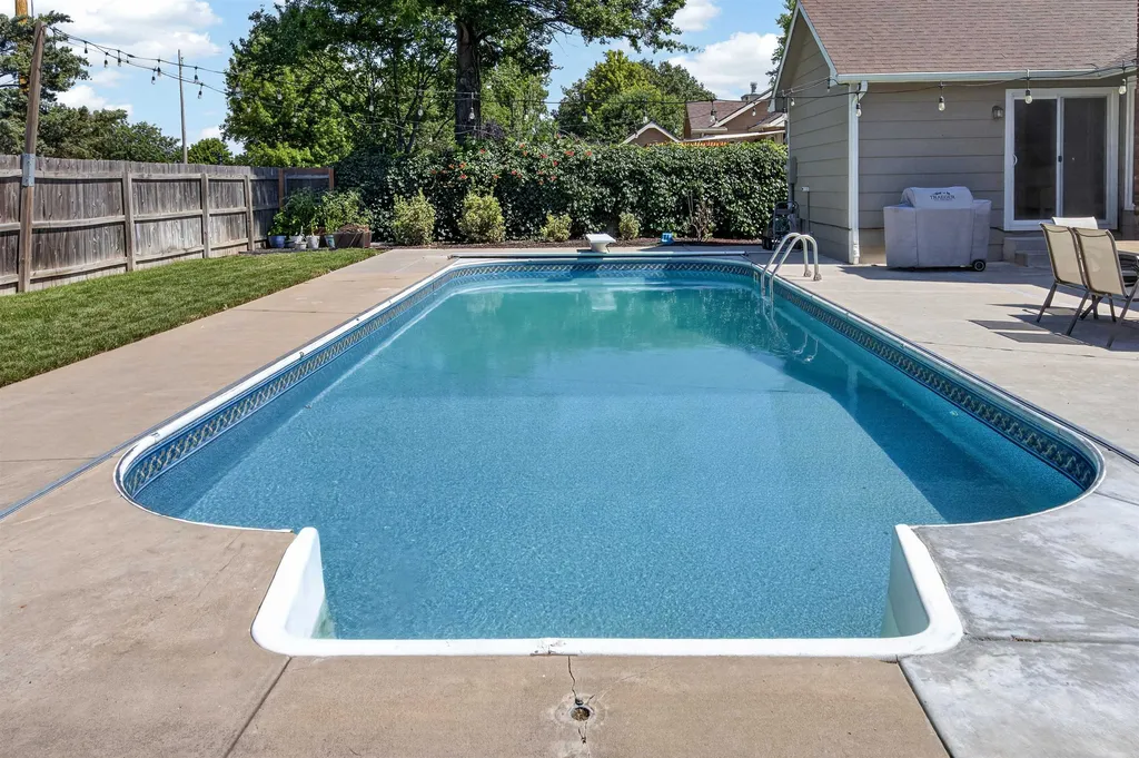 503 N Pine Grove Wichita KS 67212