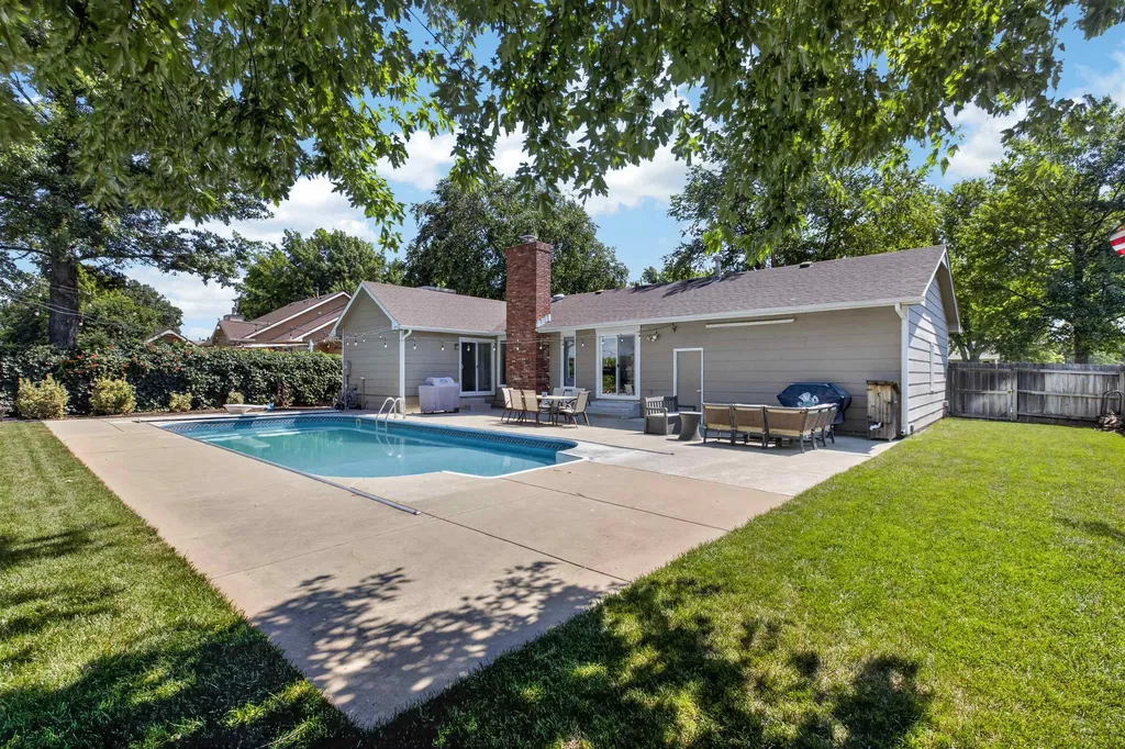503 N Pine Grove Wichita KS 67212