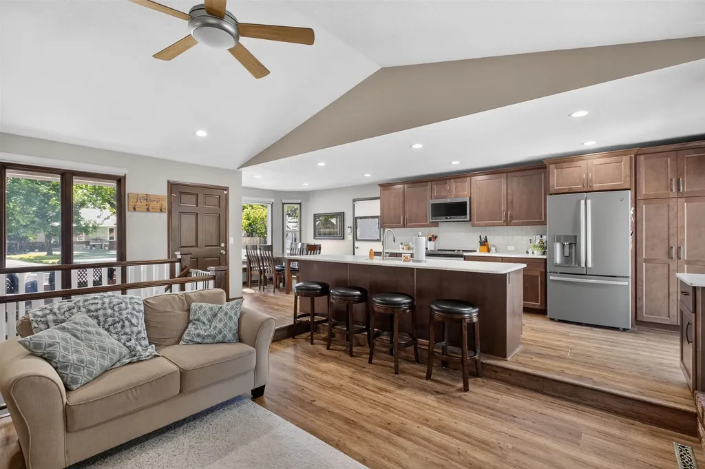 503 N Pine Grove Wichita KS 67212