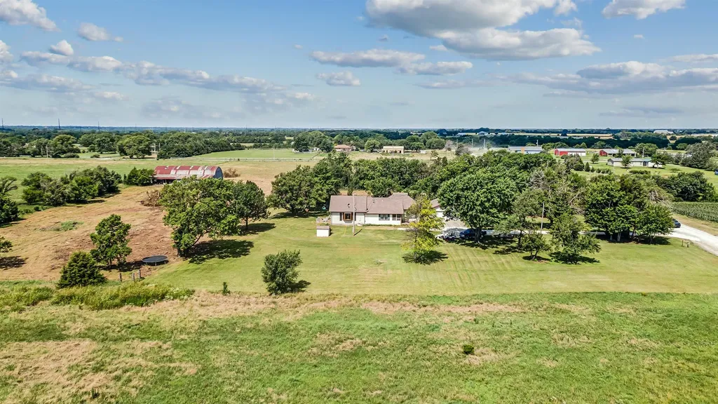11857 SW 160th Street Rose Hill KS 67133