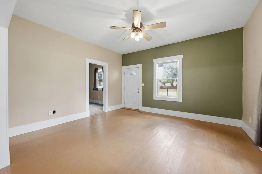 219 S Robbins Road Norwich KS 67118