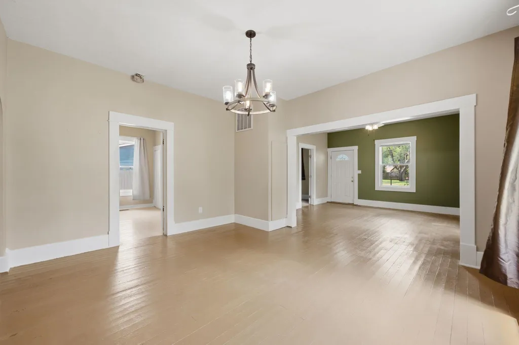 219 S Robbins Road Norwich KS 67118