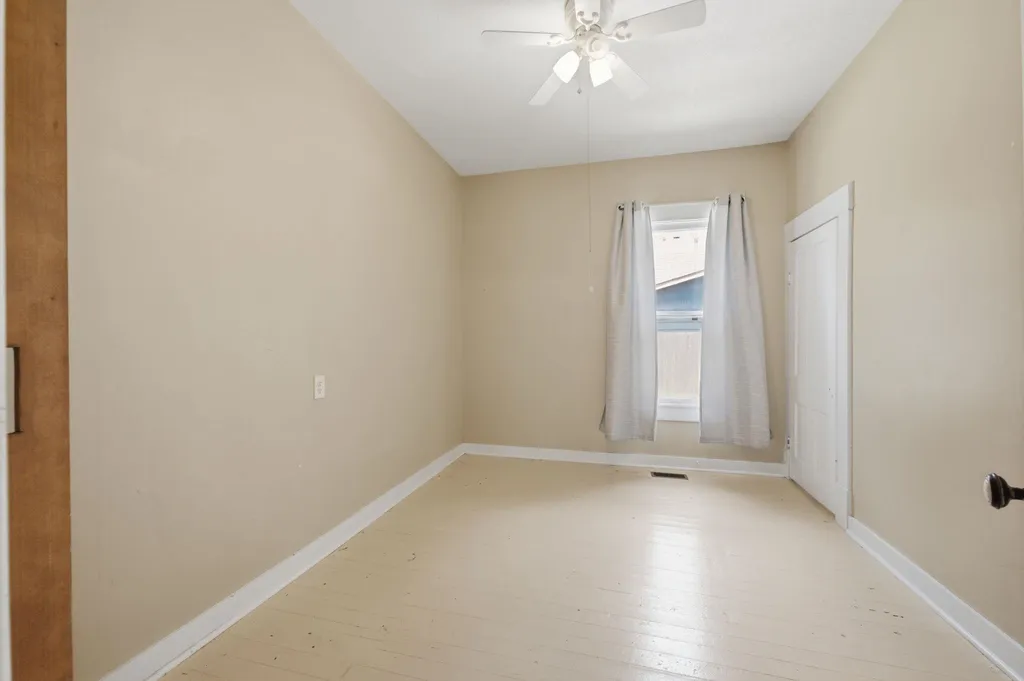 219 S Robbins Road Norwich KS 67118