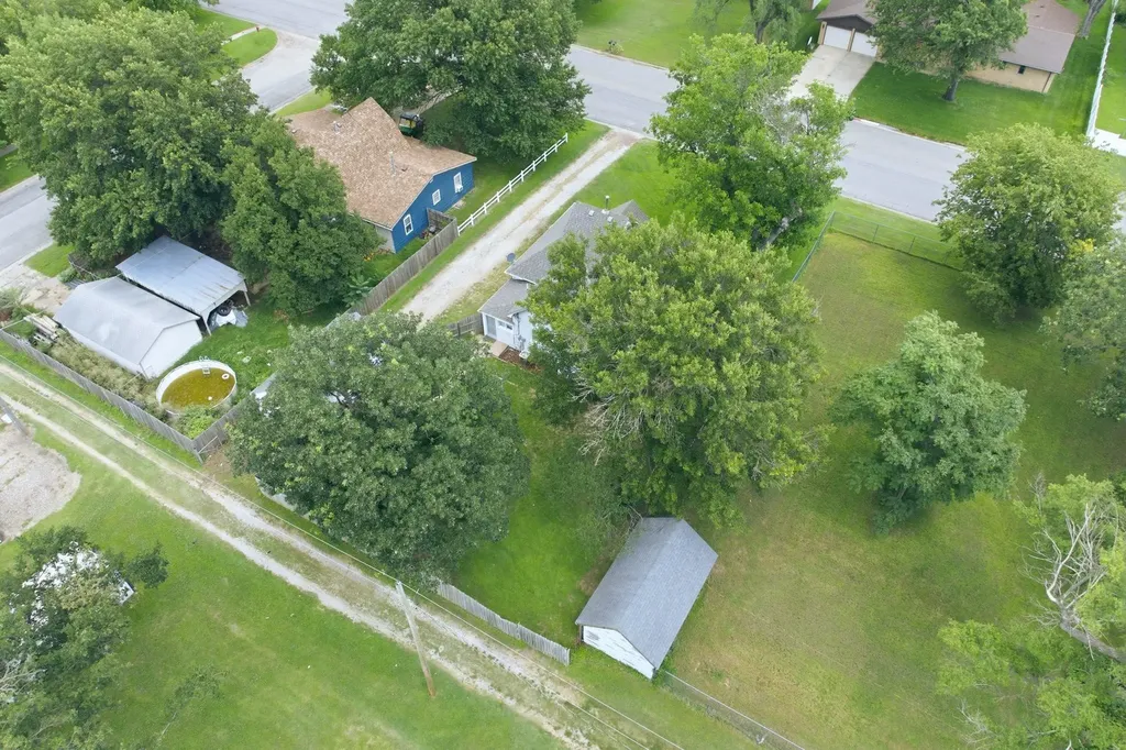 219 S Robbins Road Norwich KS 67118