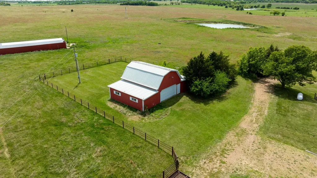9815 S Rock Road Valley Center KS 67147
