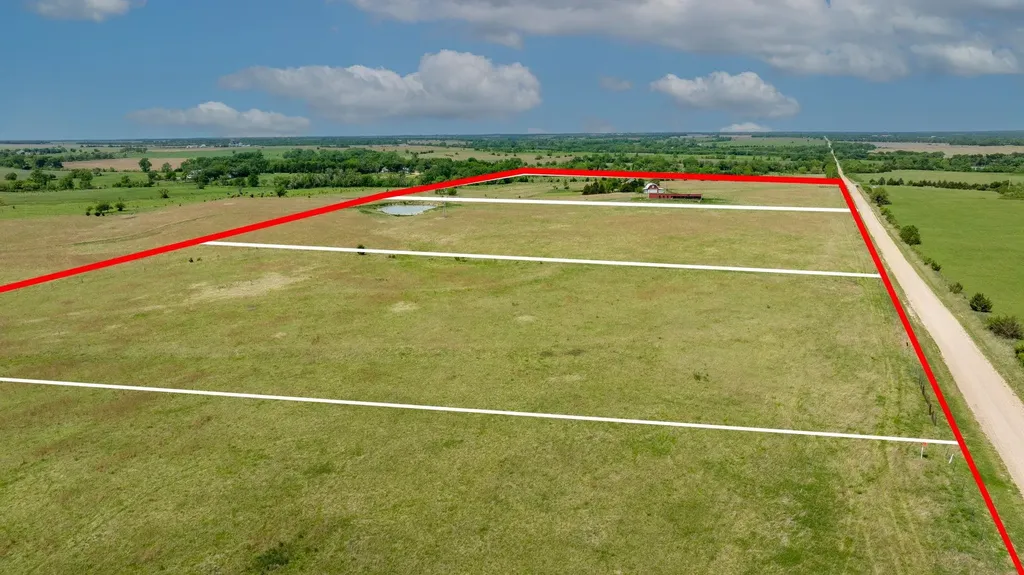 9815 S Rock Road Valley Center KS 67147