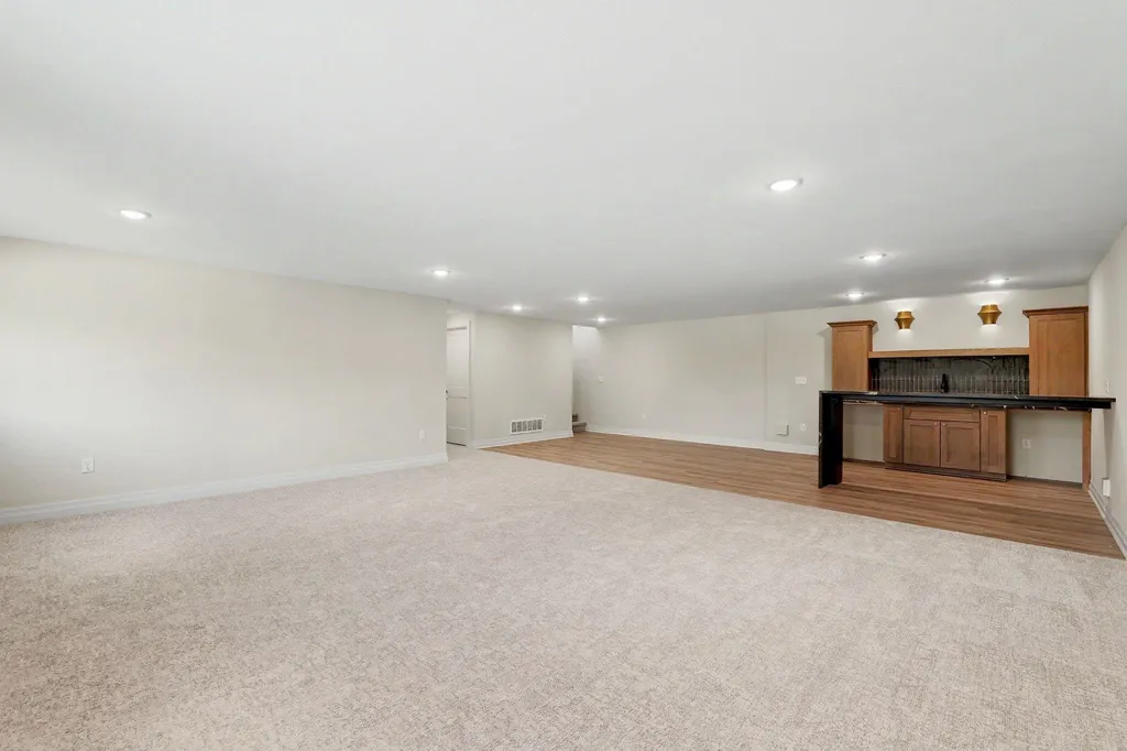 2591 N Doris Court Wichita KS 67205