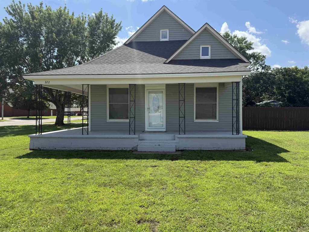 322 S 7th Street Conway Springs KS 67051