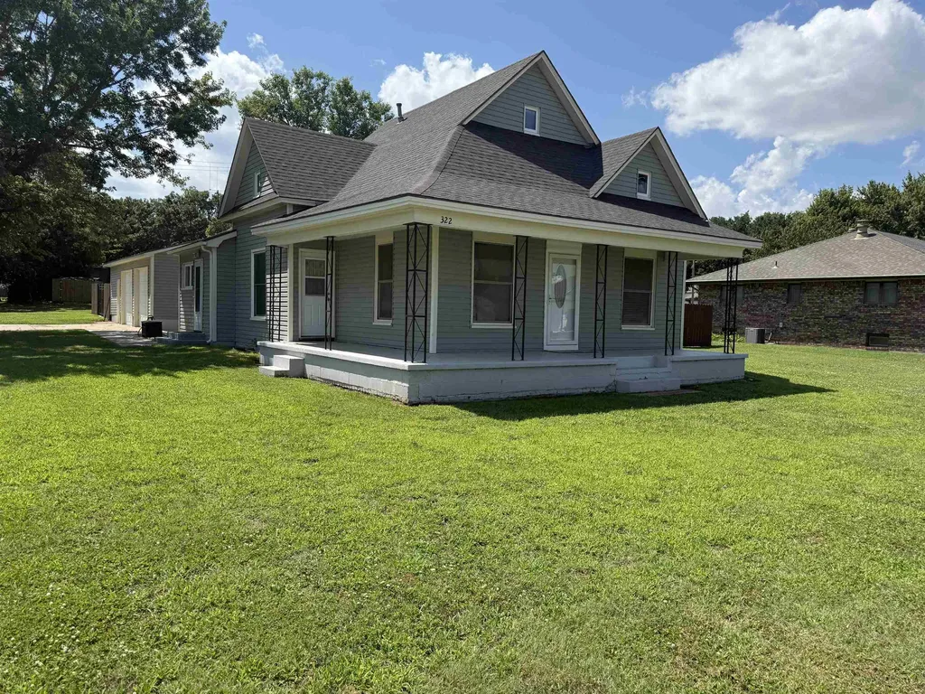 322 S 7th Street Conway Springs KS 67051